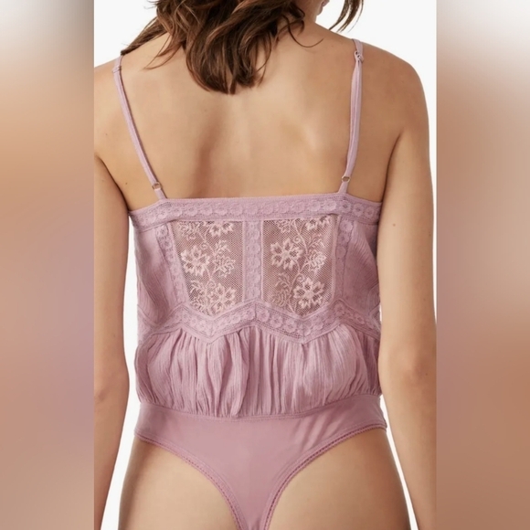 NWT Free People Still the One Lace Trim Cotton Bodysuit $98 - Picture 5 of 12